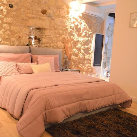 Domu 600 - Suite Mini Appartamento Cagliari Centro Storico Luaran gambar