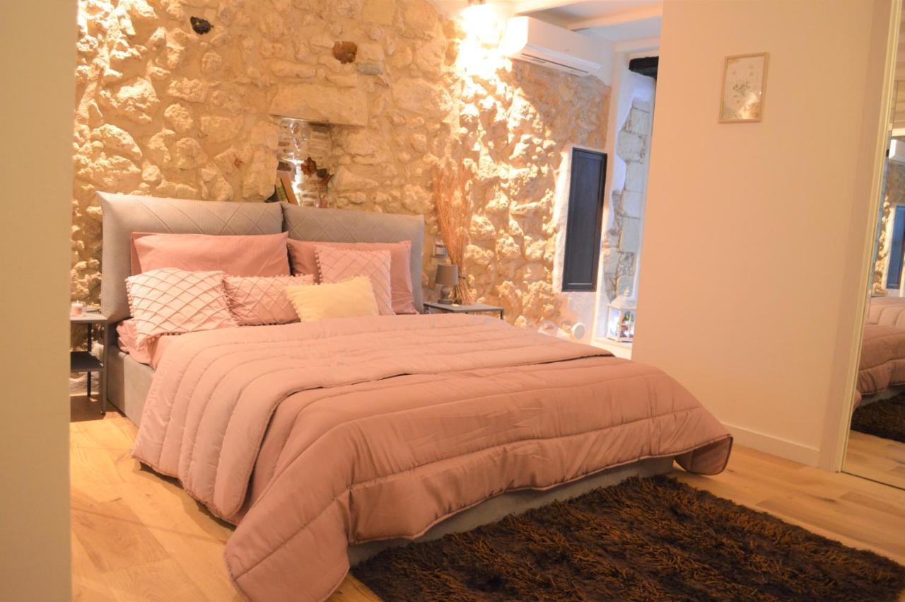 Domu 600 - Suite Mini Appartamento Cagliari Centro Storico Luaran gambar