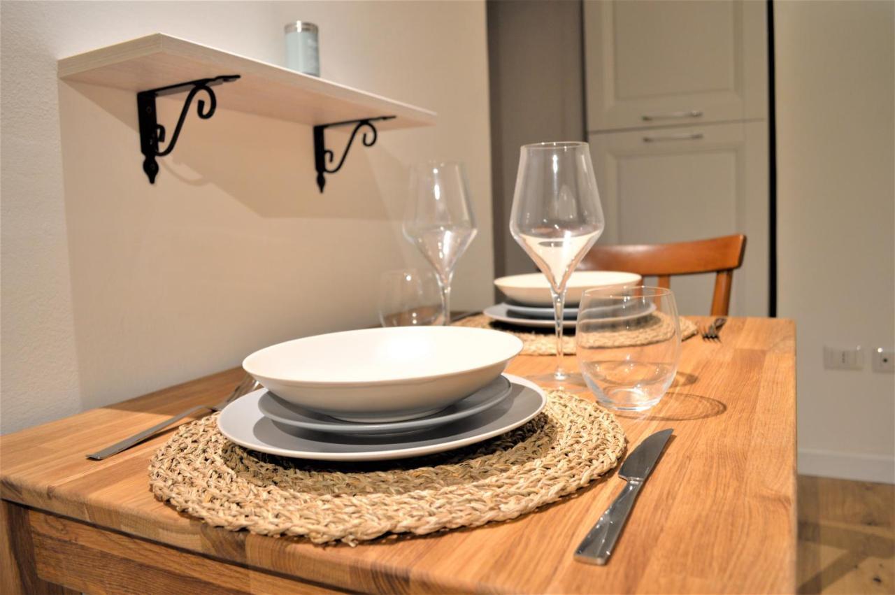 Domu 600 - Suite Mini Appartamento Cagliari Centro Storico Luaran gambar