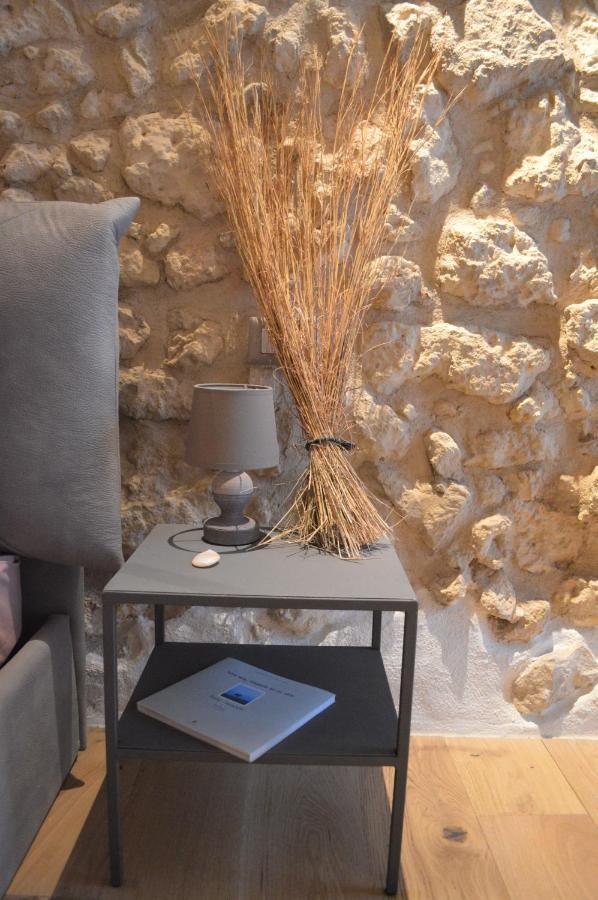 Domu 600 - Suite Mini Appartamento Cagliari Centro Storico Luaran gambar